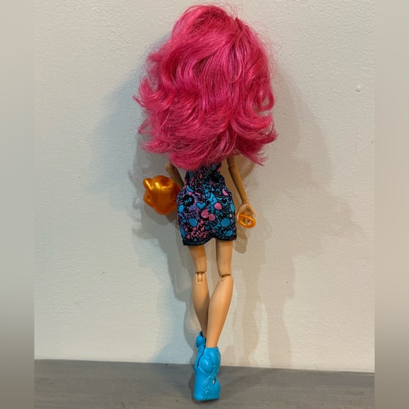 Monster High Howleen Wolf - Picture 3 of 3